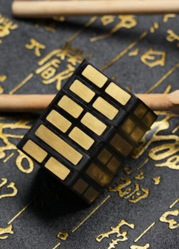 Natural Zhouyi Magic Cube Thunder Strike Jujube Wood 64 Hexagrams Boxwood Eight Trigrams Taiji Scholar's Play Yi Jing Six Lines River Chart and Luo Book Hand Grip
